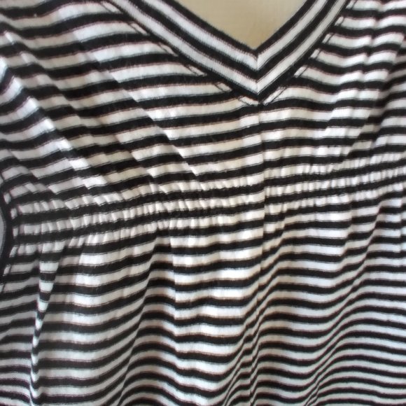 Sunsina Ruched Back, horizontal striped Tank Top NWOT - Picture 4 of 6